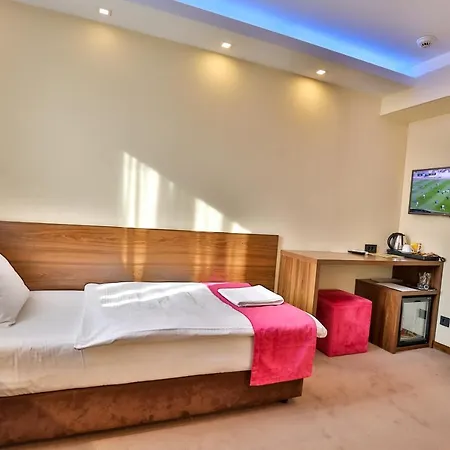 Boutique Hotel Golden Star Tuzla Exterior foto