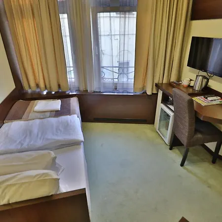 Boutique Hotel Golden Star Tuzla Exterior foto