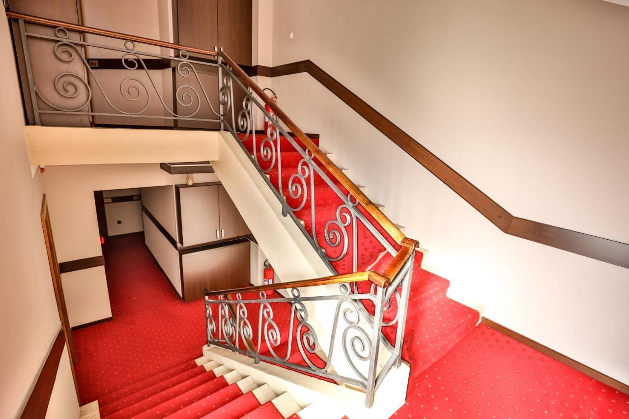 Boutique Golden Star 3* Tuzla